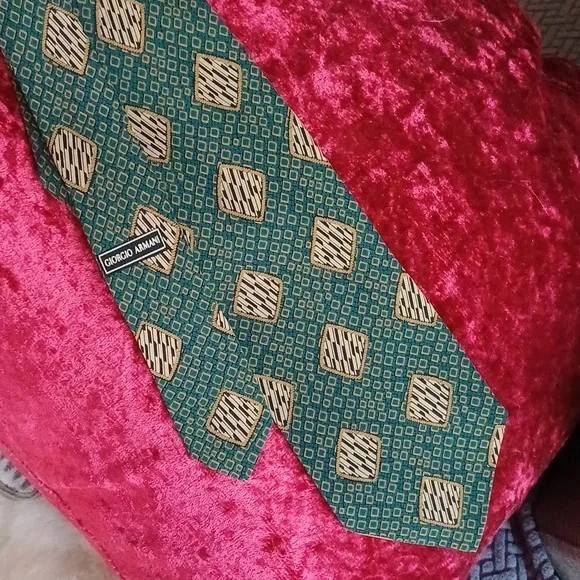 🔥🔥🔥GIORGIO ARMANI 100% silk logo Holiday green tie italy - Picture 5 of 11